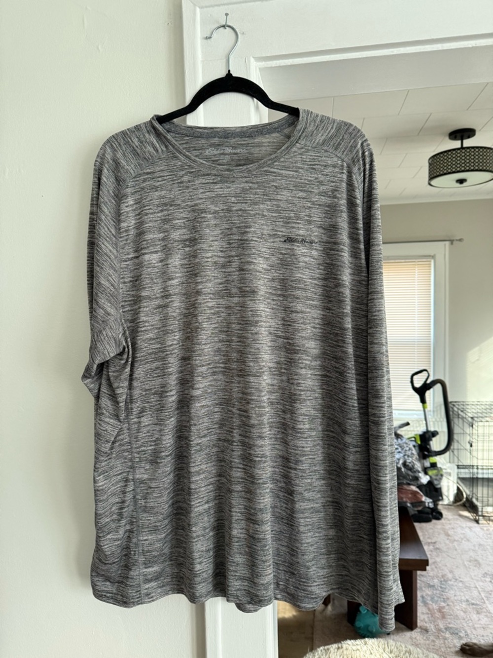 Eddie Bauer Men's Gray Marled Long-Sleeve Tee